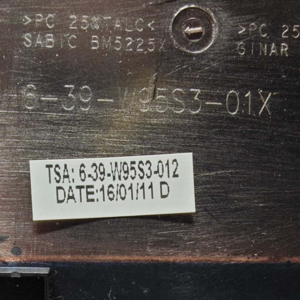 2.EL - Orjinal Grundig GNB 1550 A1 B2 GNB1550 A1 B2 Notebook Alt Kasa