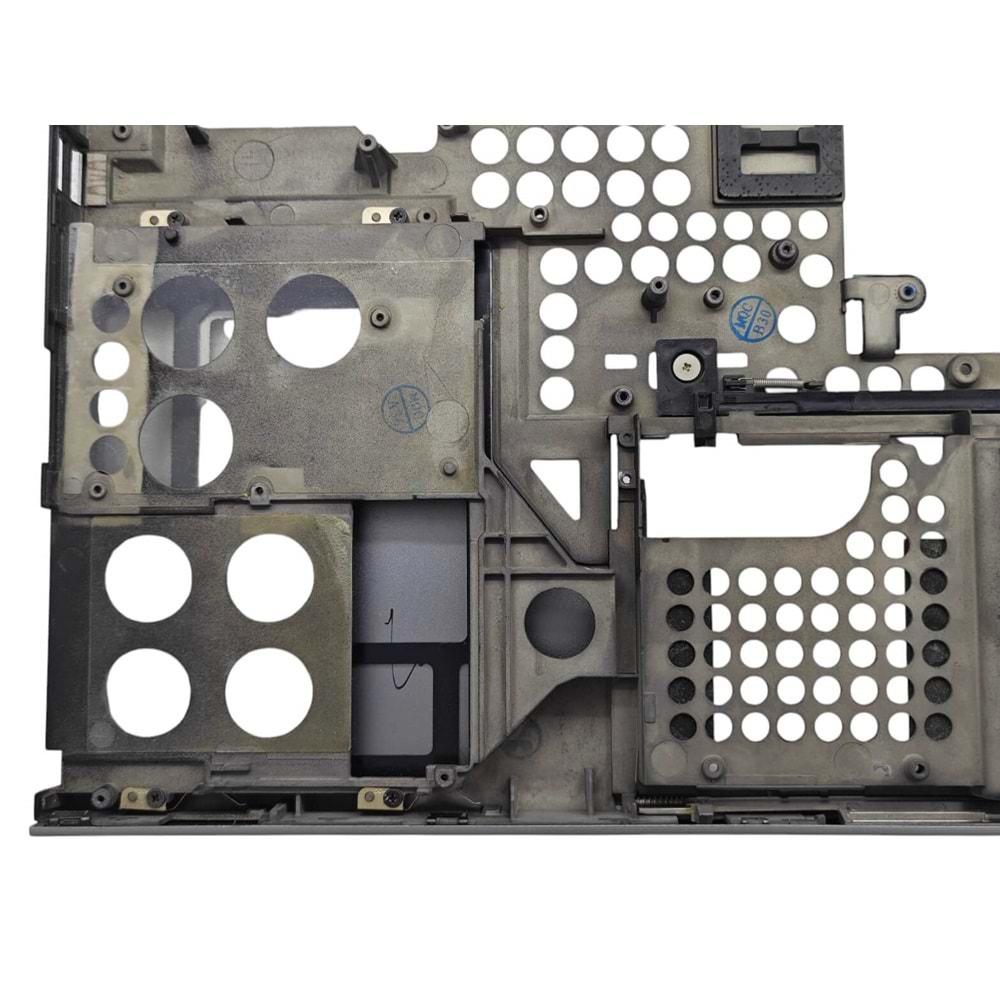 2.EL - Orjinal Dell Precision M6500 Notebook Alt Kasa