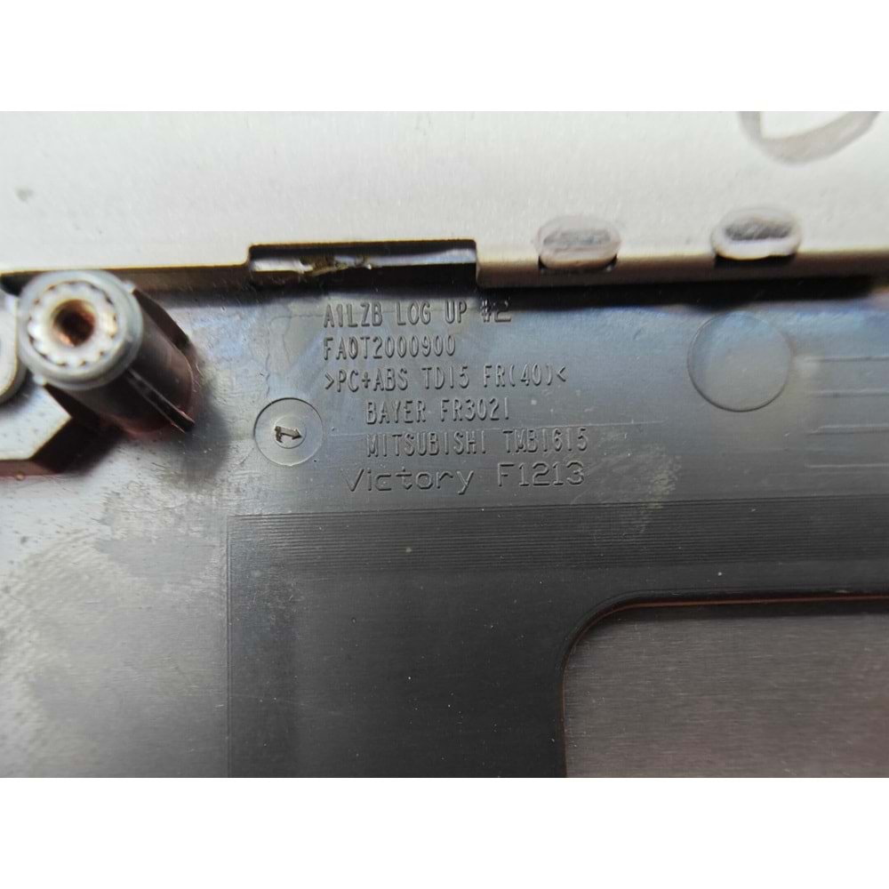 2.EL - Defolu Orjinal Lenovo İdeapad Z510 20287 80A3 Notebook Klavye Üst Kasa