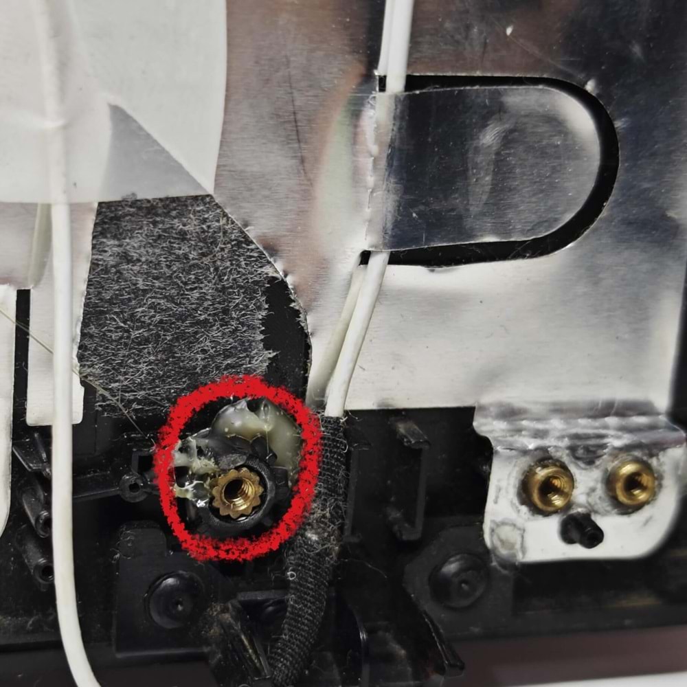 Defolu Orjinal Çıkma Samsung NP300E5A NP305E5A NP300E5C Notebook Ekran Arka Kapak Lcd Cover
