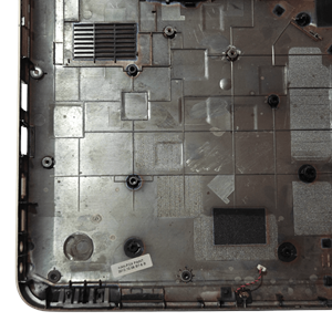 2.EL - Orjinal Dell Vostro 1540 1550 2520 Notebook Alt Kasa