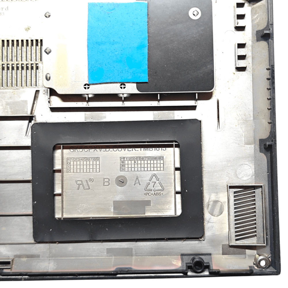 2.EL - Orjinal Monster Abra A5 V15.1 V15.2 V15.3 V15.4 V15.5 V15.6 V15.7 V15.8 Notebook Alt Kasa