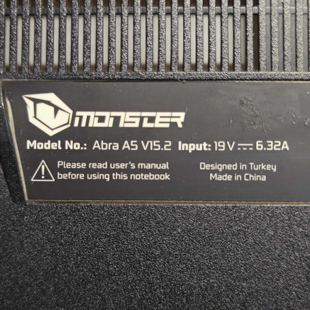 2.EL - Orjinal Monster Abra A5 V15.1 V15.2 V15.3 V15.4 V15.5 V15.6 V15.7 V15.8 Notebook Alt Kasa