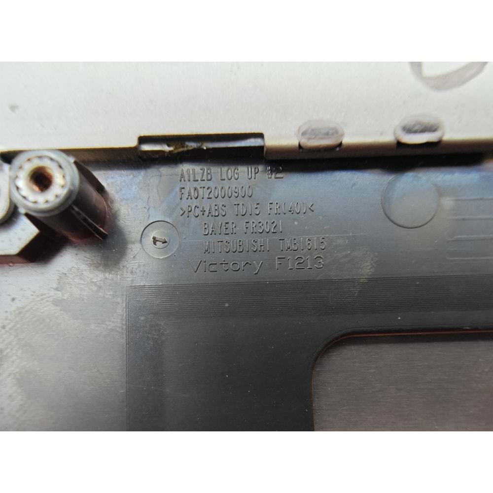 2.EL - Defolu Orjinal Lenovo İdeapad Z510 20287 80A3 Notebook Klavye Üst Kasa