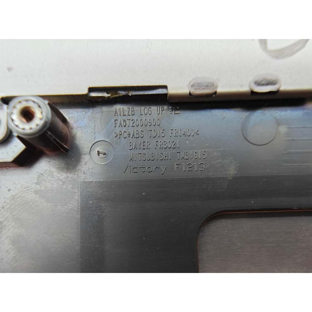 2.EL - Defolu Orjinal Lenovo İdeapad Z510 20287 80A3 Notebook Klavye Üst Kasa