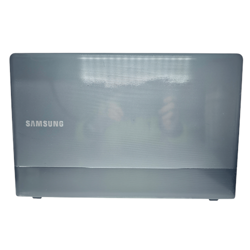 Defolu Orjinal Çıkma Samsung NP300E5A NP305E5A NP300E5C Notebook Ekran Arka Kapak Lcd Cover