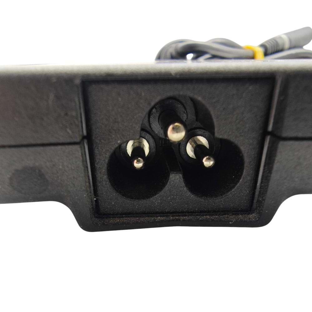 2.EL - Orjinal Dell İnspiron 19.5V 3.34A 7.4mm X 5.0mm Cn-05K74V Notebook Adaptör